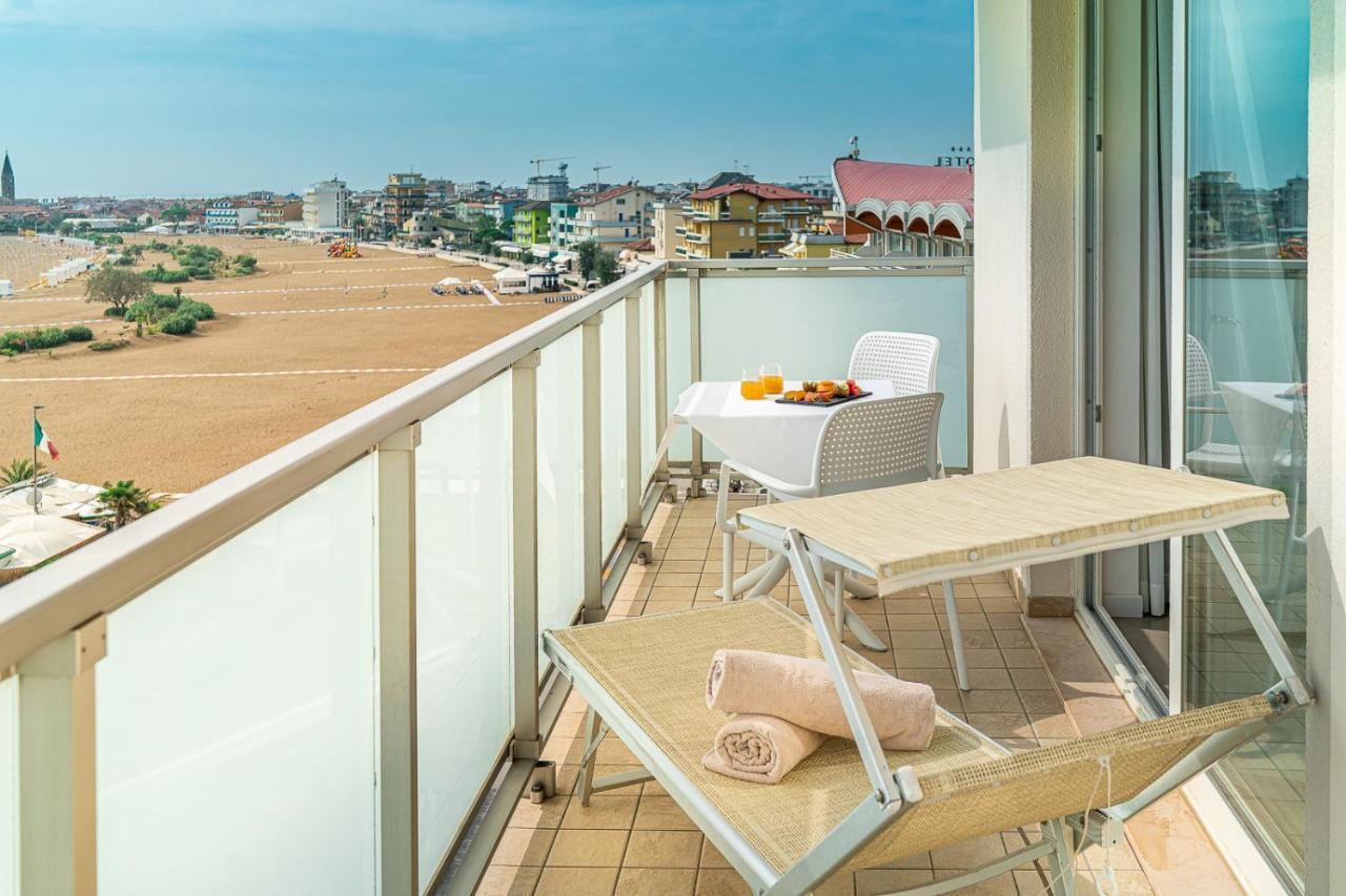Hotel Karinzia Caorle Exteriör bild