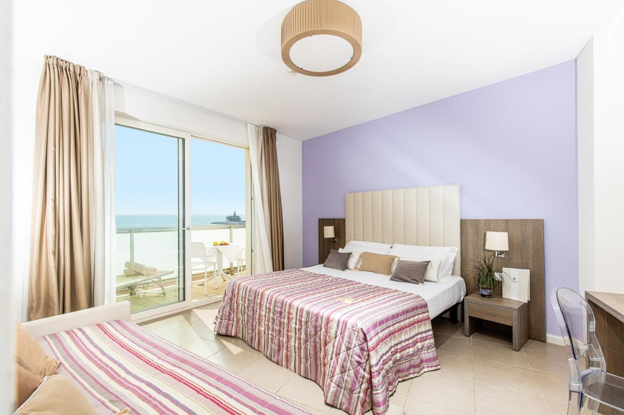 Hotel Karinzia Caorle Exteriör bild